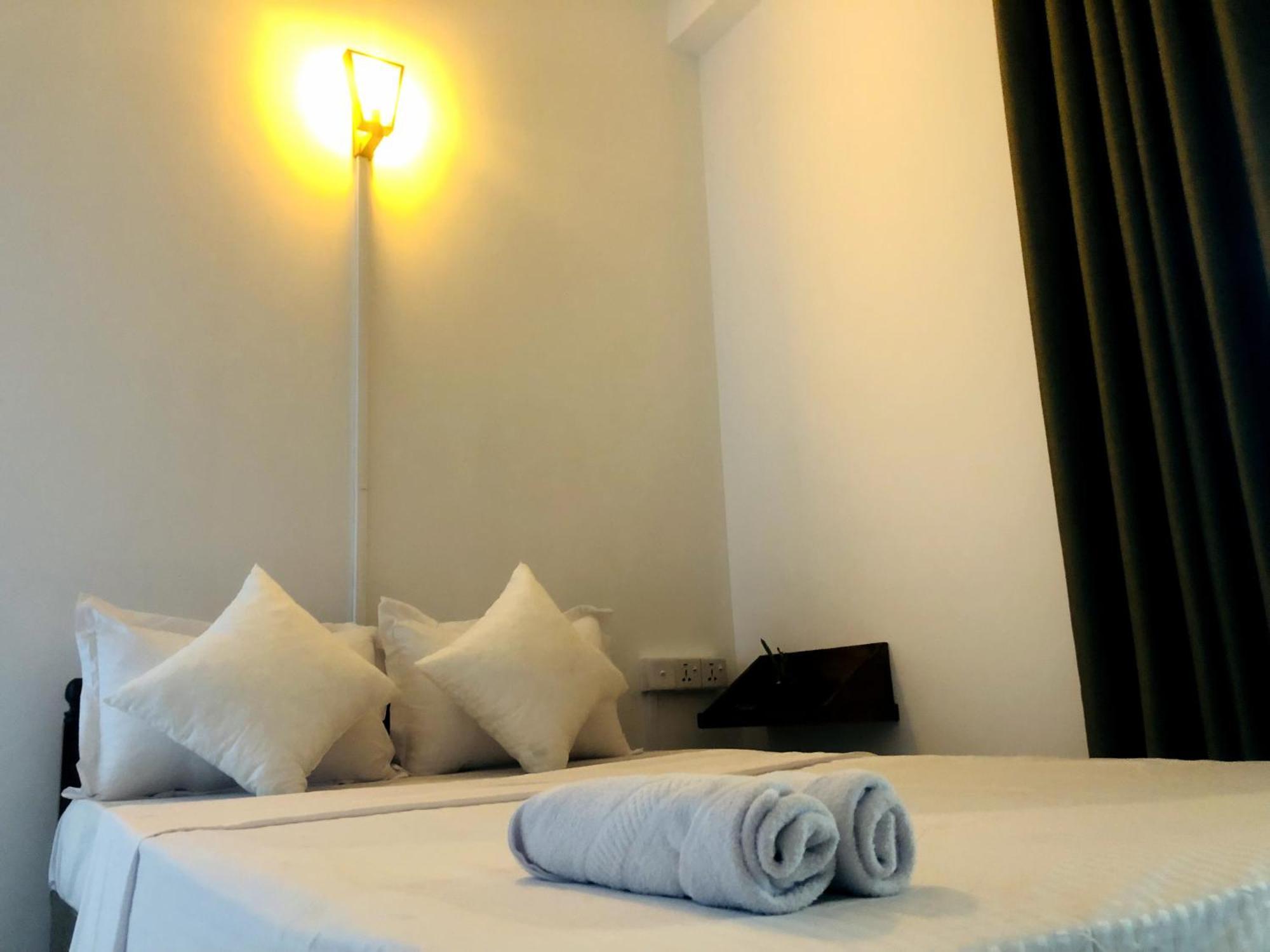 Jaya Villa - Near Airport Negombo Exterior foto